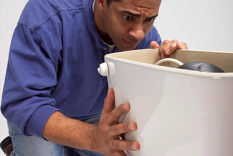 how to fix leaking toilet tank
